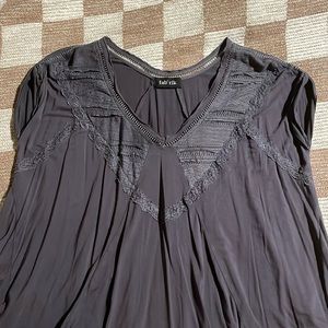 fab’rik boutique gray detailed tee shirt